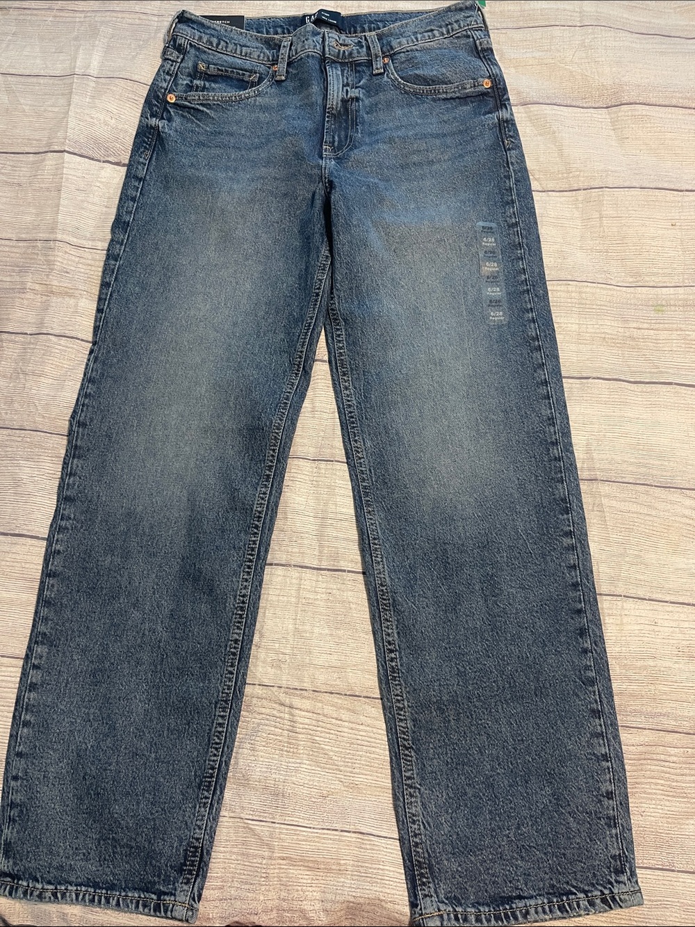 New womens GAP jeans 6/28R 90s loose